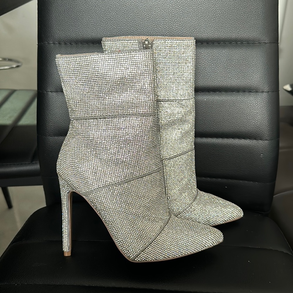 STEVE MADDEN BOOTIES